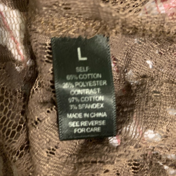 BKE (Buckle) Boutique zip front lace vest. Size L - Picture 6 of 10